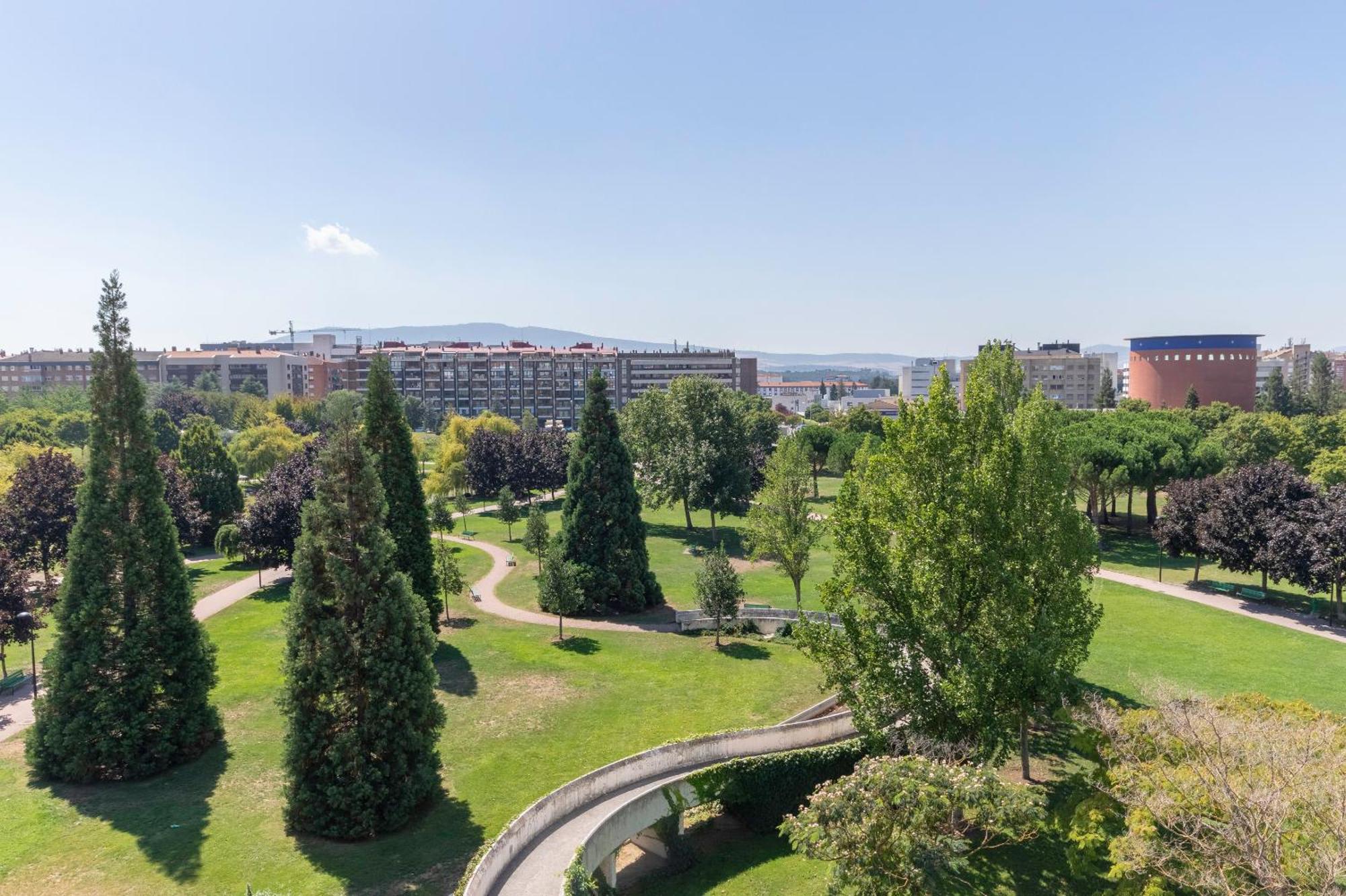 Apartamentos Libere Pamplona Yamaguchi Exteriör bild